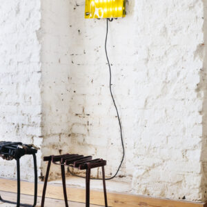 bent wall light - yellow - Image 3